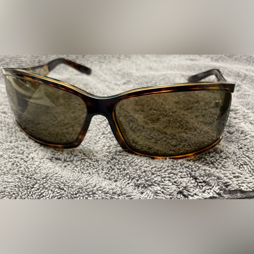 Vintage Gucci tortoiseshell sunglasses